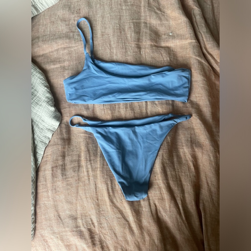 Toast Bikini one strap top and mid/cheeky bottom - M